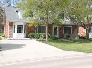 711 S Market St, Waterloo, IL 62298