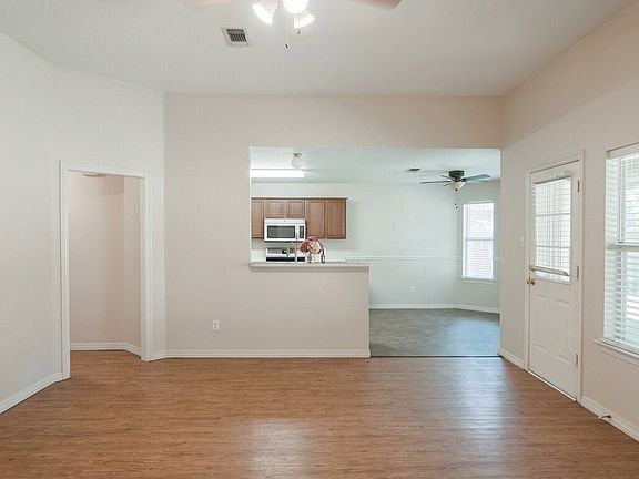 5th image of 211 Vista Ridge Dr