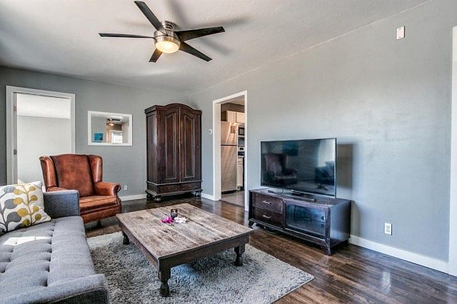 1st image of 2333 Krogh Ct NW