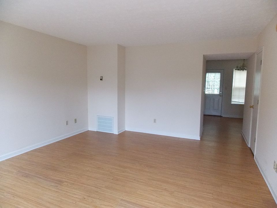 1st image of 2051 Clover Ct APT B