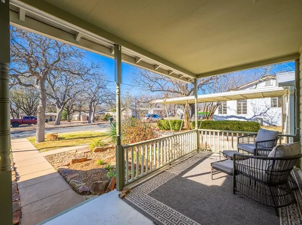 110 Beverly Dr, Fredericksburg, TX 78624