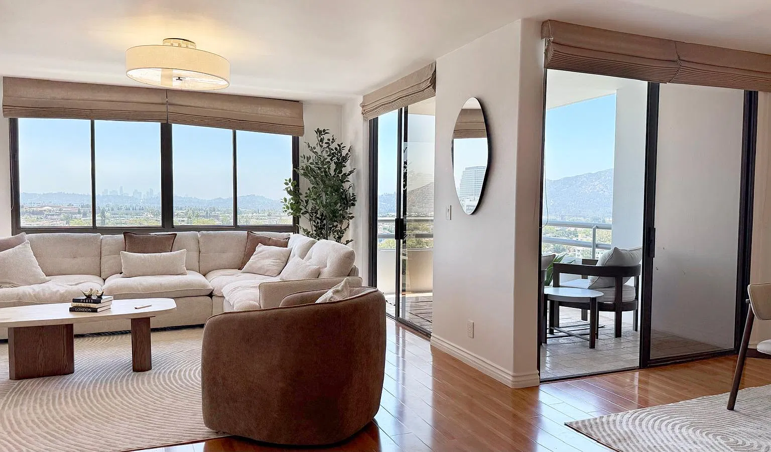 3 bed, 1592 sqft, $8,850 — Photo 4