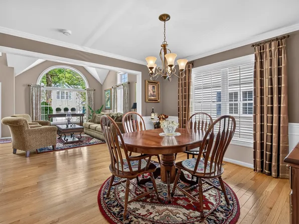 55 Windemere Cres #16, Tyngsboro, MA 01879