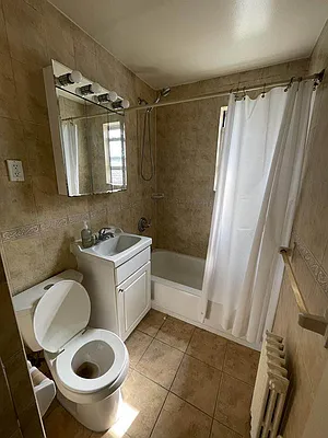 Rented by Contact Realty | media 18