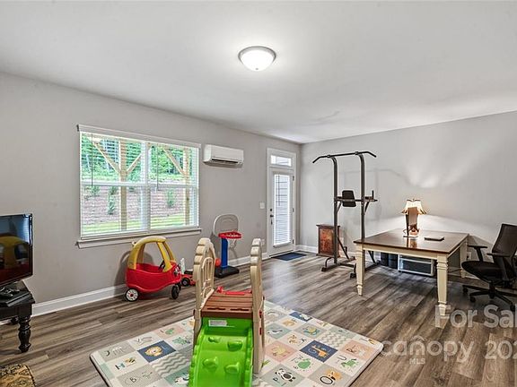 3rd image of 10245 Glenmere Creek Cir