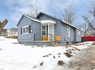 2311 E 40th Ct, Des Moines, IA 50317