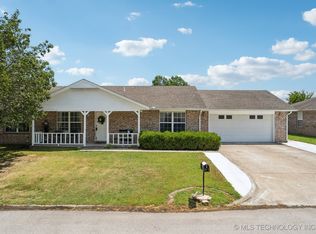 115 Chukker Dr, Pryor, OK 74361