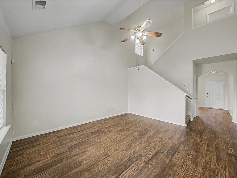 1111 Auburn View Ln — Photo 5