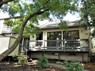 207 Locust Ln, Basking Ridge, NJ 07920