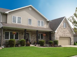 2551 Hilfiger Dr, Chesterton, IN 46304