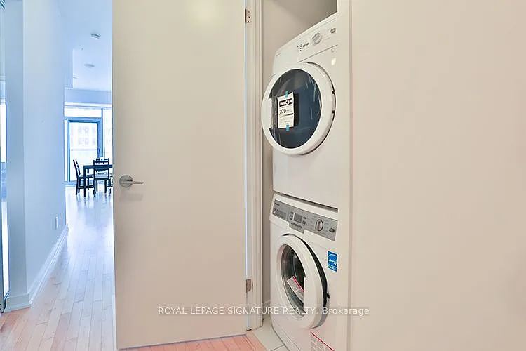 14 York St #2504 — Photo 8