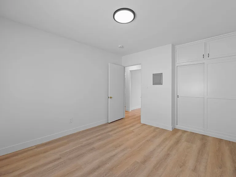 2426 N Buena Vista St #CC — Photo 10