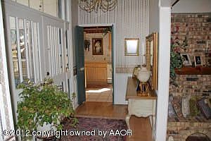 2nd image of 17 Dellwood Ln