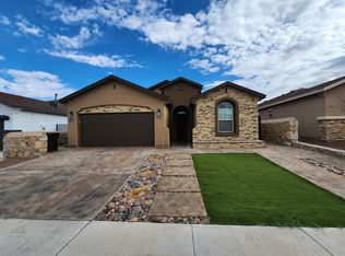 867 Cedar Park Ave, Sunland Park, NM 88008