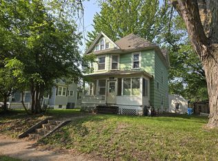 422 Baltimore St, Waterloo, IA 50701