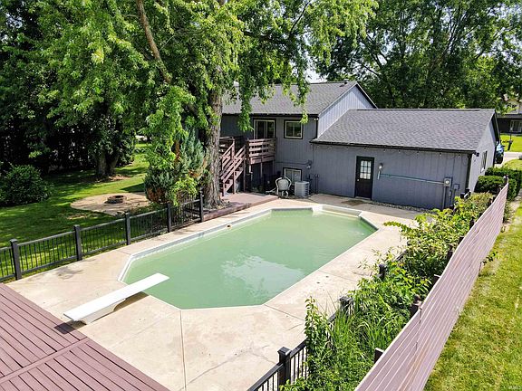 3rd image of 2955 Sycamore Ln