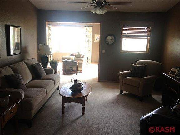 4th image of 553 N Welco Dr