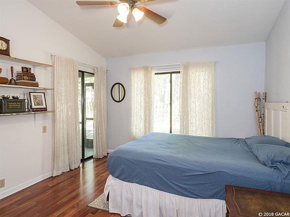 4th image of 4040 NW 23rd Cir