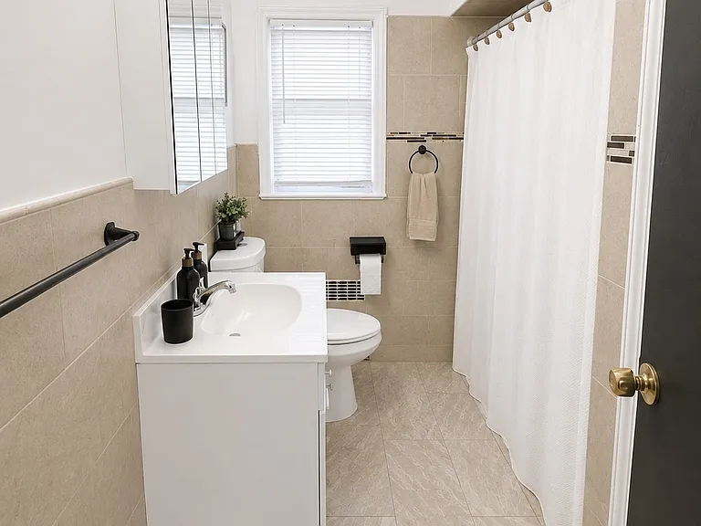 292-294 Florida Ave #2 — Photo 11