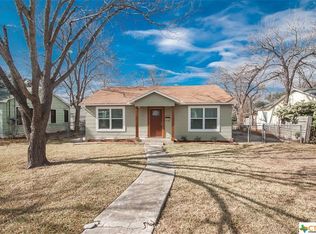 1250 W Coll St, New Braunfels, TX 78130