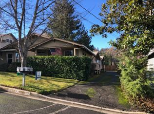 475 Scenic Dr, Ashland, OR 97520