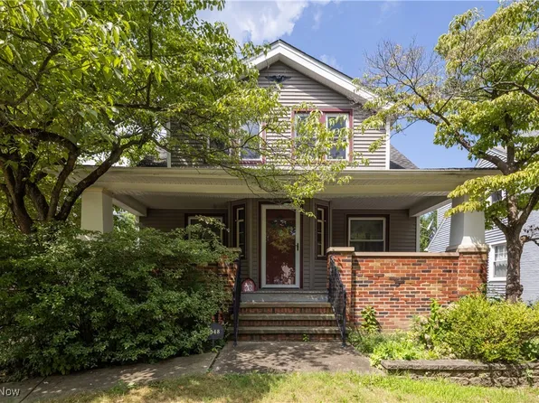 1048 Oxford Rd, Cleveland Heights, OH 44121