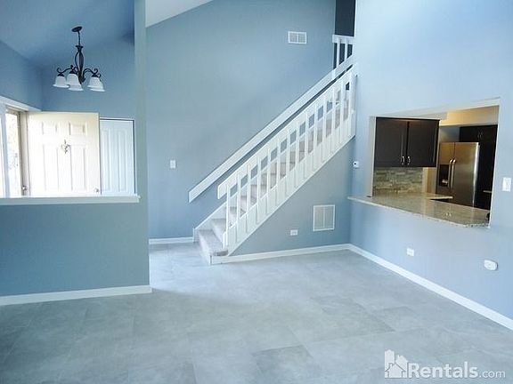 3rd image of 9215 Whitehall Ln