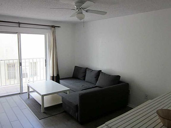 5th image of 1615 Meridian Av #202