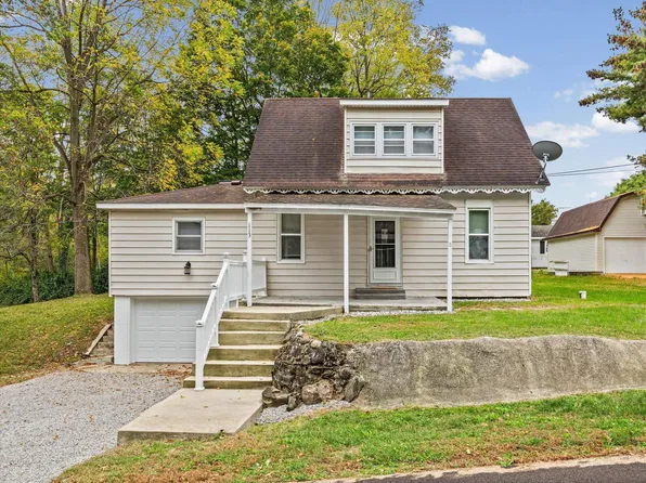 113 E 9th St, Burlington, IN 46915