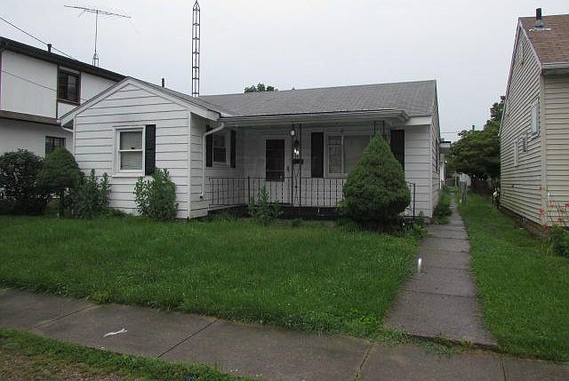 1st image of 16 Bolton Ave