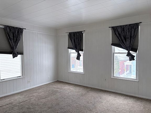 3rd image of 105 Foote Ave APT 2