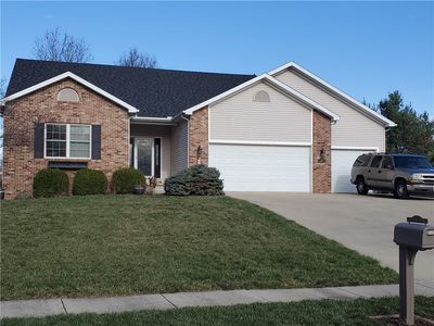 325 Carrington Ave, Mt Zion, IL, 62549