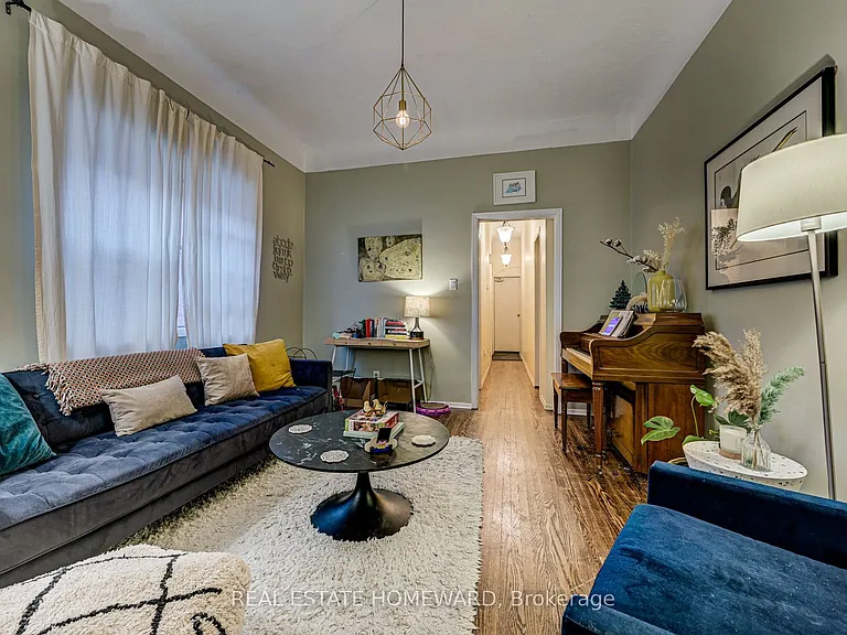 66 Mackenzie Cres #MAIN FL — Photo 10