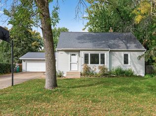 2431 Ridge Ln, Mounds View, MN 55112