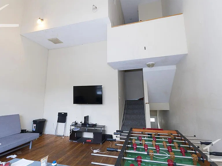 129 Glenville Ave #4 — Photo 1