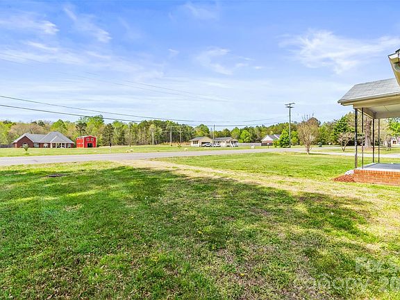 3rd image of 507 Jc Dellinger Rd
