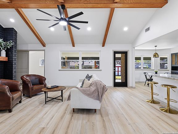2nd image of 626 Fawndale LN
