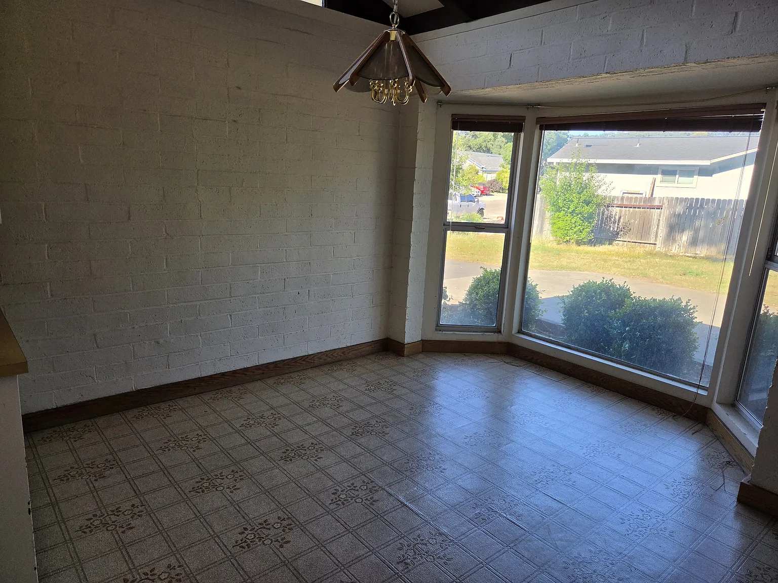 4 bed, 2100 sqft, $2,800 — Photo 4