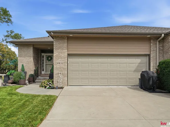 2932 Park Place Ct, Lincoln, NE 68506