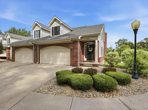 4282 Elden Pl, Waterford Township, MI 48329