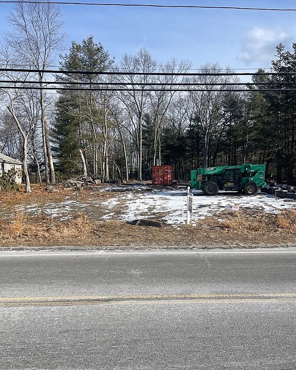 2nd image of 332 S Main St