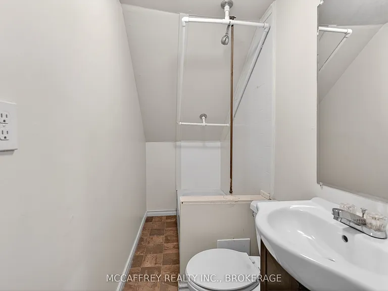 45 Isabella St E — Photo 9