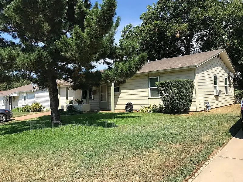 1st image of 602 Aransas Dr