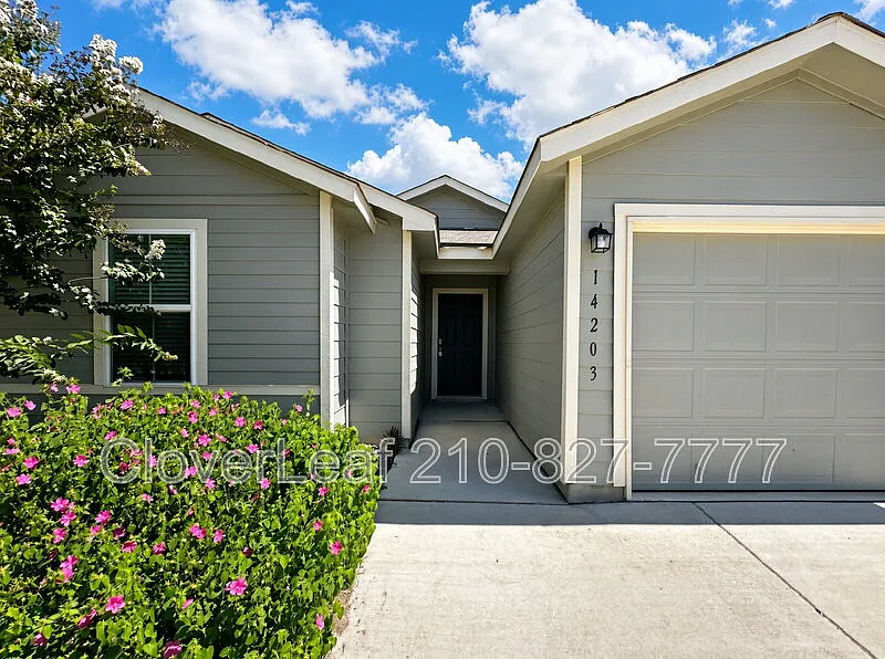 3 bed, 2.0 bath, 945 sqft, $1,597 — Photo 4