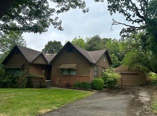 425 SW Maplecrest Dr ROOM 1, Portland, OR 97219