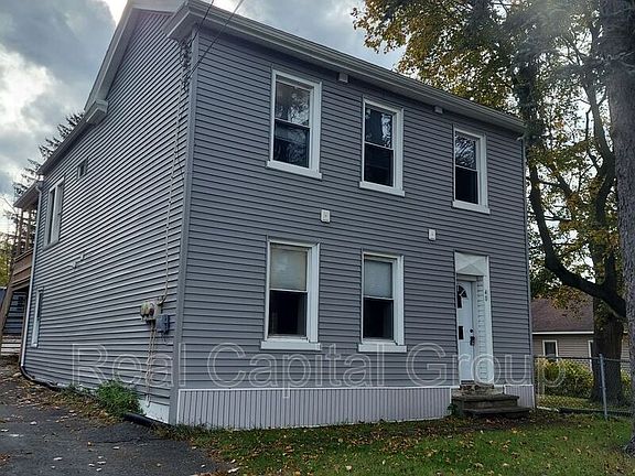 2nd image of 40 Northern Dr #1