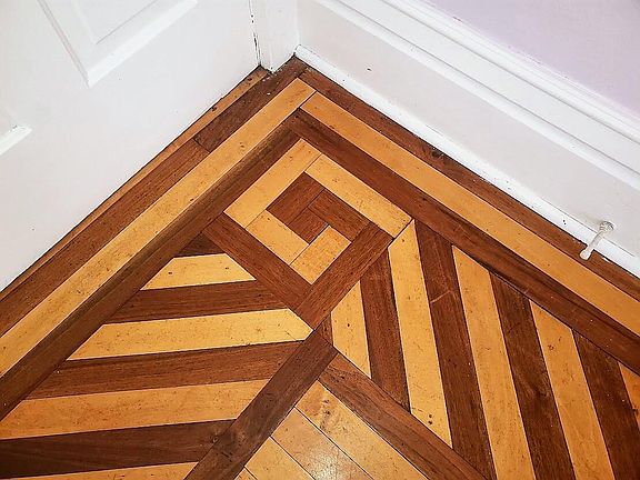 Floor in Dining room
