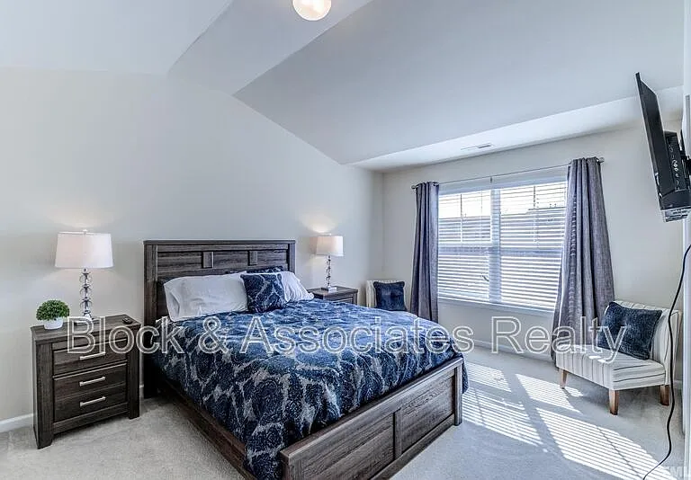 708 Mardonie Reach Ln — Photo 12