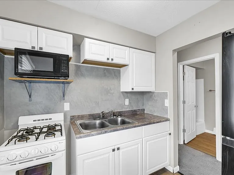 335 Riley Dr — Photo 19