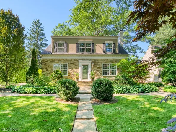 26906 Wolf Rd, Bay Village, OH 44140